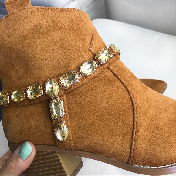 🆕 TAN FAUX SUADE GEMSTONE COWGIRL BOOTIES! - Picture 8 of 12